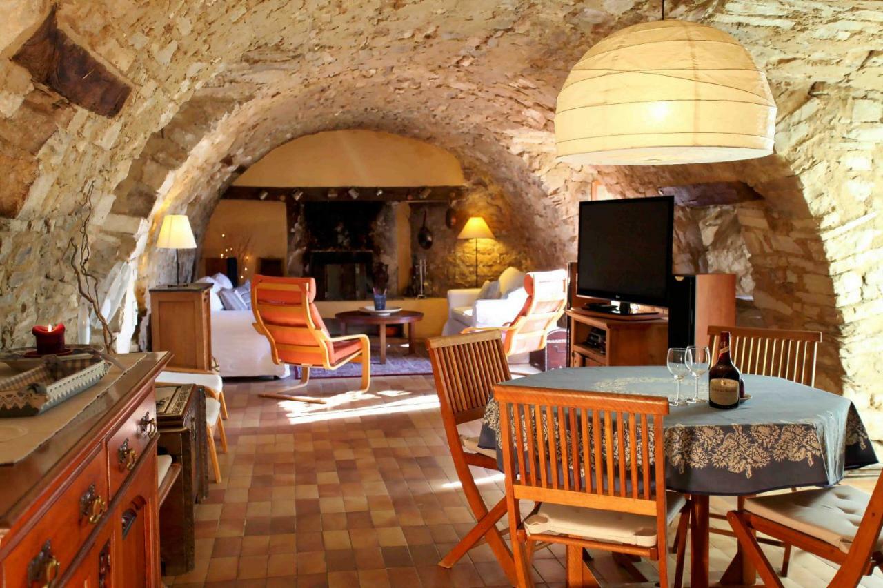 Вилла La Colle En Provence Main House Sigonce Экстерьер фото